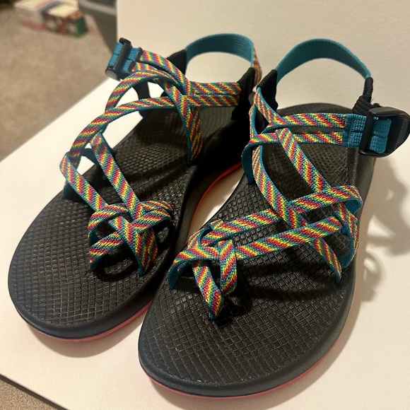 Chaco Cloud Zx2 Rainbow Fiesta Chacos size 9 - Picture 3 of 4